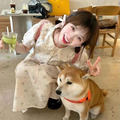 这名男子，捡到了人鱼。